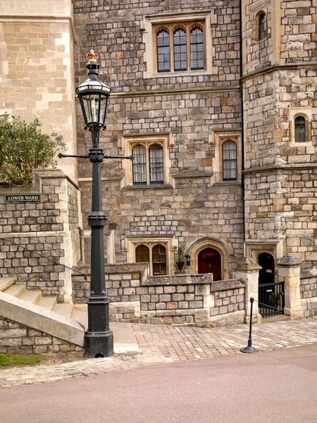 Stone building and lamp post — Stock Photo, Image