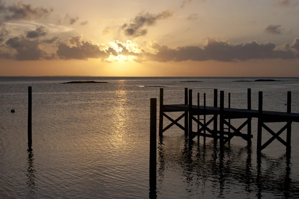 Zonsondergang in de wolken — Stockfoto