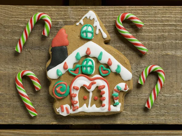 Christmas candies and cookie house — Stock Photo, Image