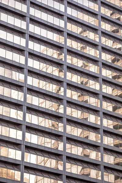 Weergave van glazen ramen van een gebouw — Stockfoto