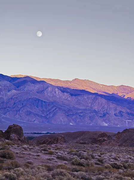 Mountain range at dusk in utah — Stock Photo, Image
