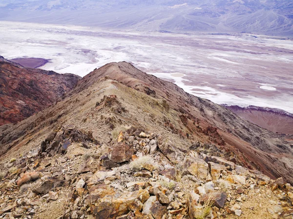 Regard vers le bas sur les terres salées — Photo