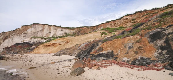 해변에서 절벽의 아름 다운 이미지 — 스톡 사진