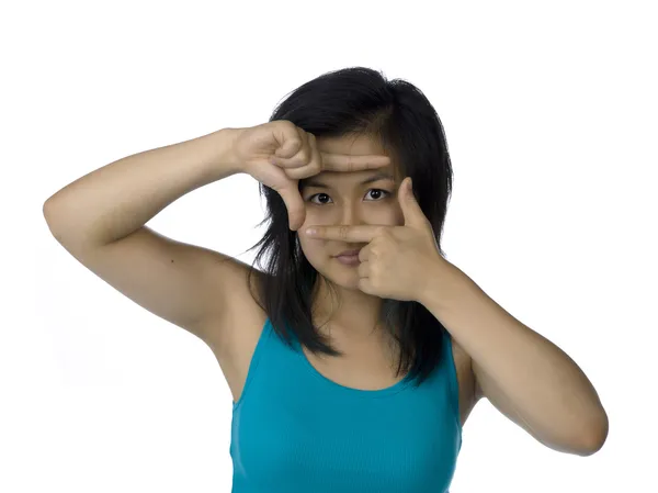Asyalı genç kadın parmağı çerçeve yapma — Stok fotoğraf