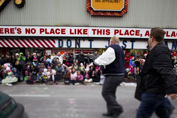 235 police officers on road at christmas parade — Stock Photo, Image