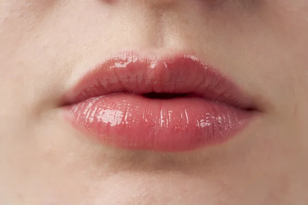 光沢のある唇 — ストック写真