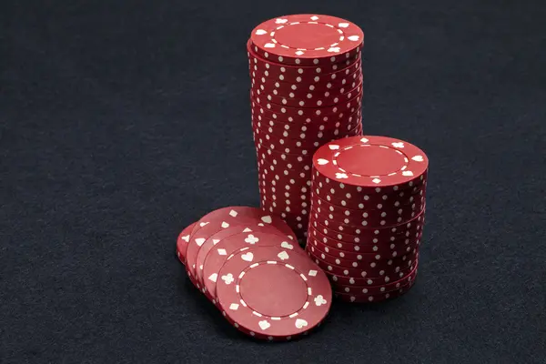 69 fichas de poker rojo — Foto de Stock