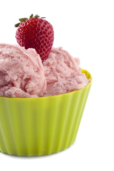 Gelato alla fragola fresco — Foto Stock