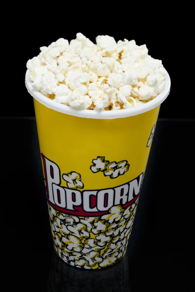 Hink med popcorn — Stockfoto