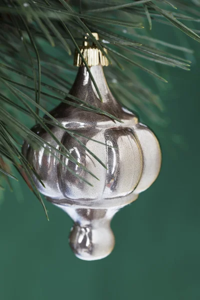 961 shiny christmas bauble hanging on christmas tree — Stock Photo, Image