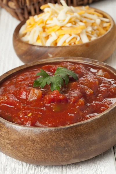 Uma tigela de molho de salsa quente — Fotografia de Stock