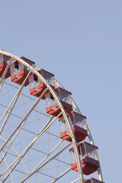 282 low angle cropped image of ferris wheel — Stock Photo, Image