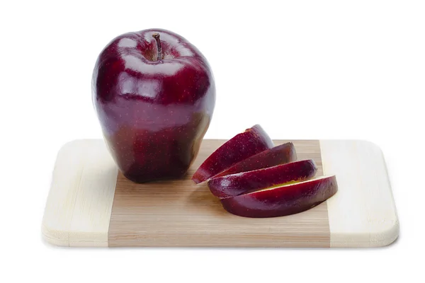 Ломтики красного яблока — стоковое фото