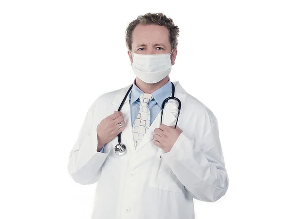 Doktor nosit chirurgické masky — Stock fotografie