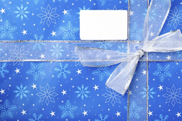 930 detailweergave van blue christmas box met plakkaat — Stockfoto