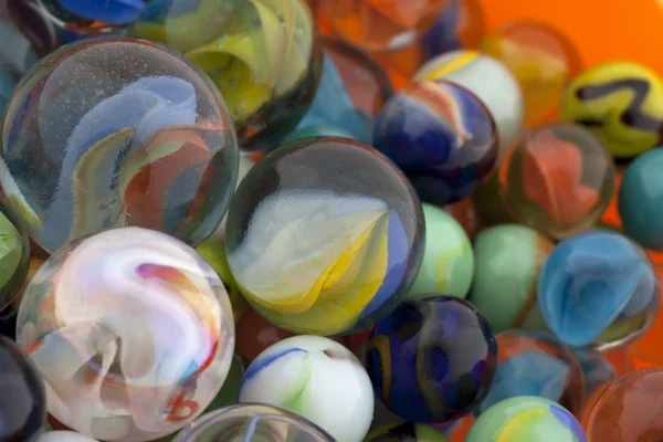 Um monte de mármores coloridos — Fotografia de Stock