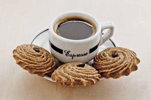 Šálek espresso a soubory cookie — Stock fotografie