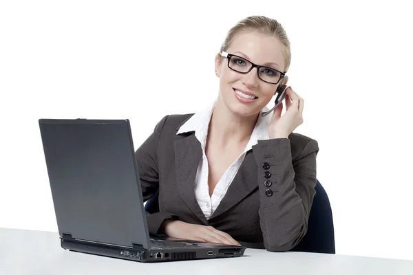 Uma agente de call center feminina — Fotografia de Stock