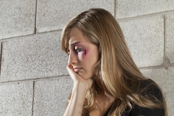 Abuse young woman thinking — Stock Photo, Image