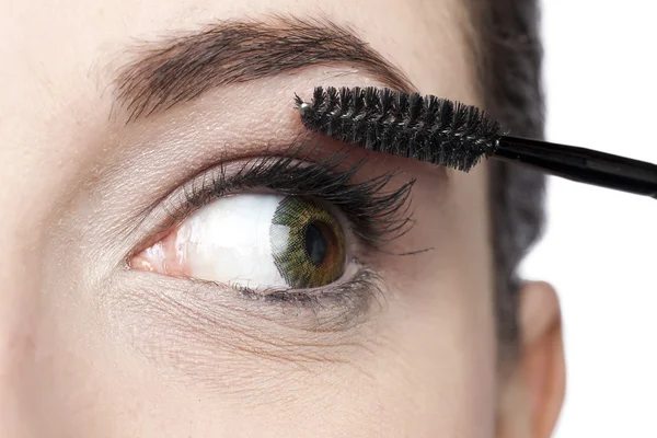 Applying mascara — Stock Photo, Image