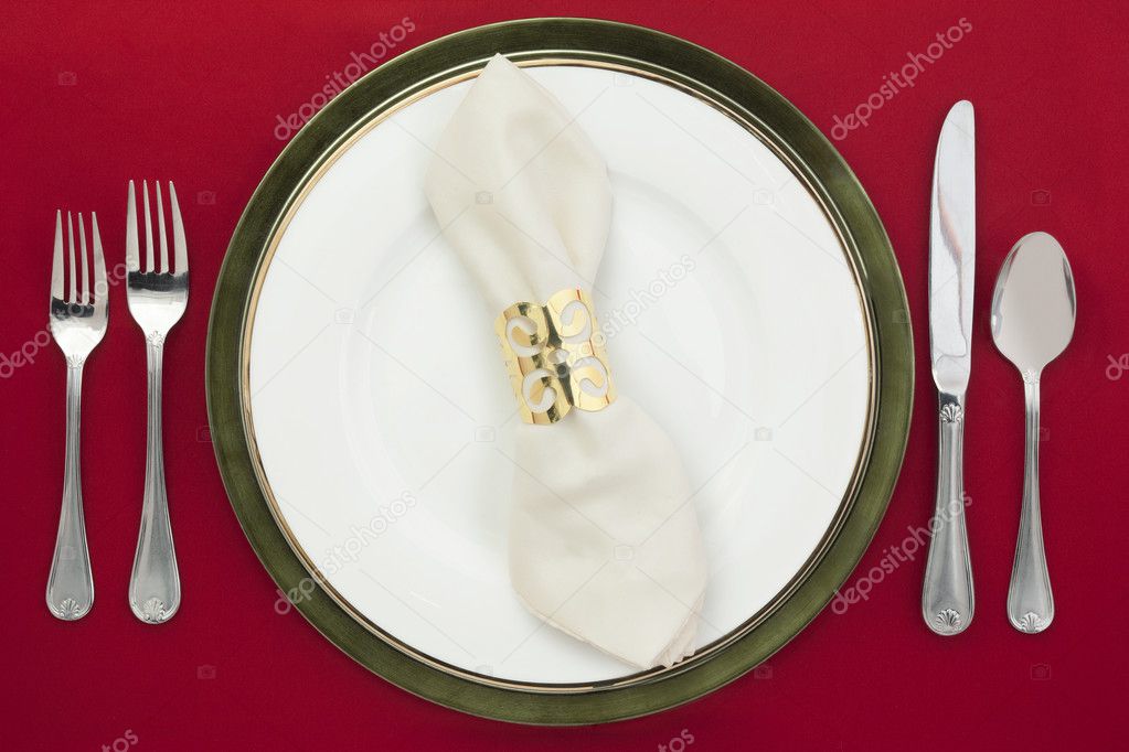 вилка нож как лежат. столовые приборы понравилось. столовые приборы для сервировки стола. сервировка приборов. расположение столовых приборов.