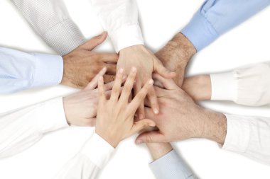 bir grup üzerinde bir el sıkışma