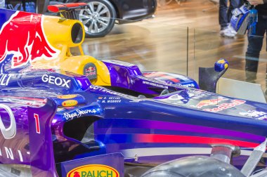 Sonsuzluk ve red bull formula bir araba