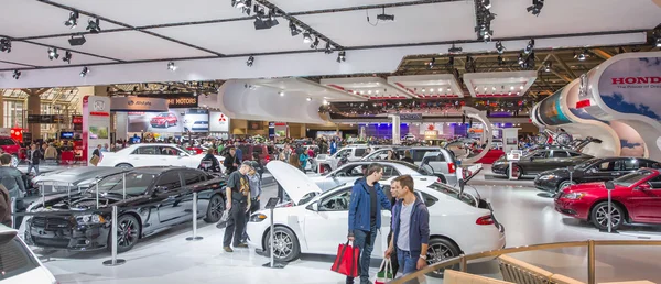 Car Show Floor Panoramic Photo — Stock Photo, Image