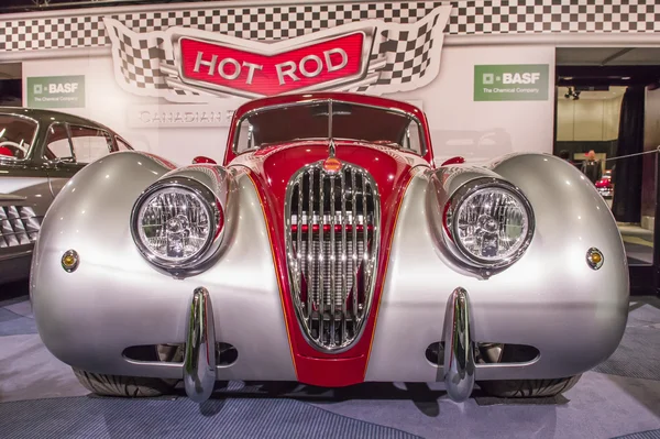 Classique Jaguar XK 140 au salon de l'auto — Photo