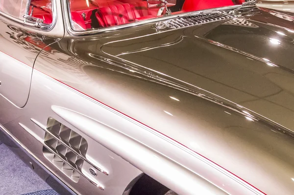 Classic mercedes benz auto at the car show — Stock Photo, Image