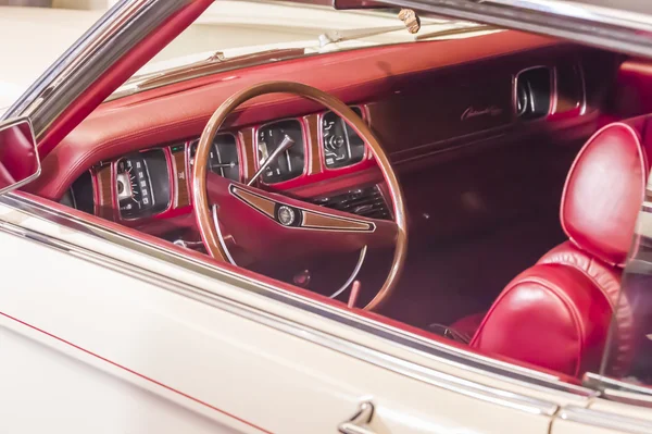 1969-континентальний класичний автомобіль зображення — стокове фото