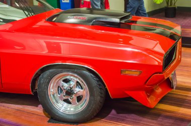 440 motor araba ile klasik şarj cihazı