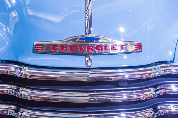 Camion Chev 300 classique au Salon de l'auto 2013 — Photo