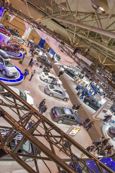 Foto panoramica del pavimento del salone dell'automobile — Foto Stock