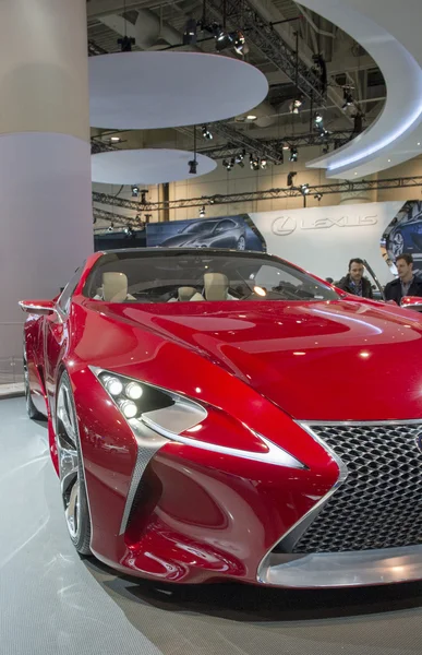 2014 lexus lf-lc samochód koncepcyjny czerwony — Zdjęcie stockowe