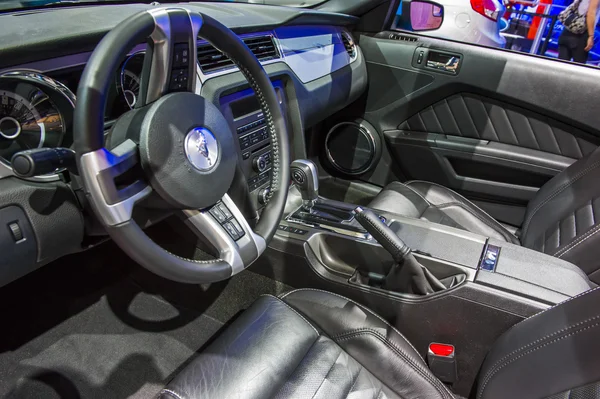 2014 ford mustang interior convertible — Foto de Stock