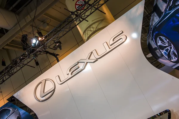 Lexus logo na auto show — Stock fotografie