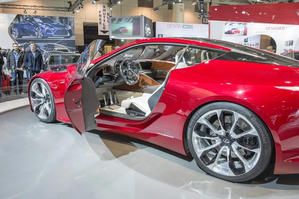 2014 lexus lf-lc samochód koncepcyjny czerwony — Zdjęcie stockowe