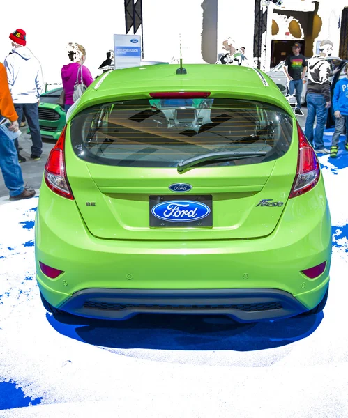 2014 Ford Fiesto green hatchback car — Stock Photo, Image