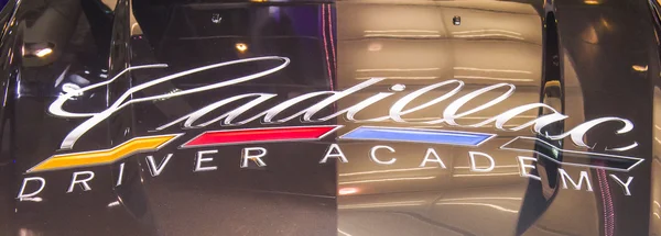 Cadillac sterownik Akademii w show samochodowego — Zdjęcie stockowe