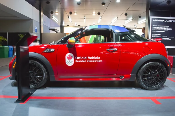 Mini coupe 2014 pojazdu służbowego kanadyjskiej reprezentacji olimpijskiej — Zdjęcie stockowe