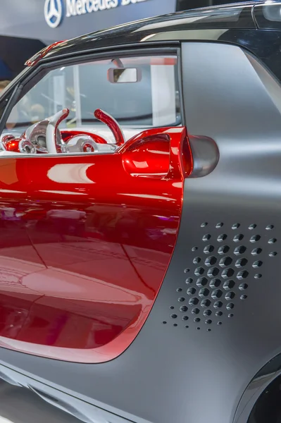 2014 smar forstars begrip hybride elektrische auto — Stockfoto
