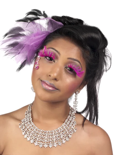 Afrikanische Amerikanerin trägt rosa Make-up — Stockfoto