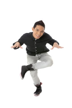 Asyalı erkek dansçı