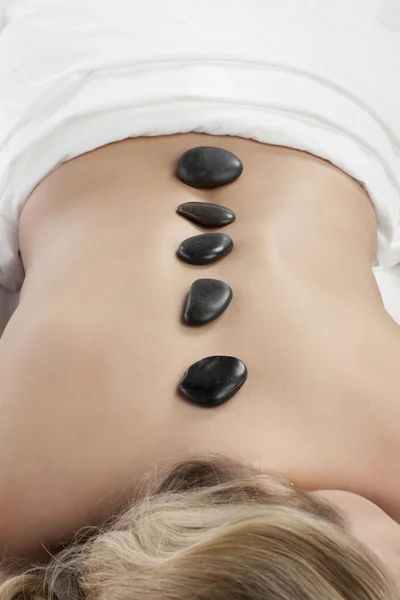 Aromatherapie hot stone massage — Stockfoto