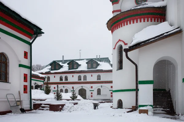 Szentháromság-templom, a régi cheremushki. Moszkva. belső bíróság. — Stock Fotó