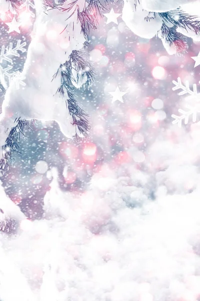 Desfocado Árvore Natal Neve Cartão Saudação Inverno — Fotografia de Stock