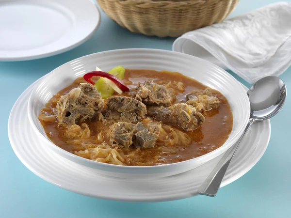 Sopa de oveja con col —  Fotos de Stock