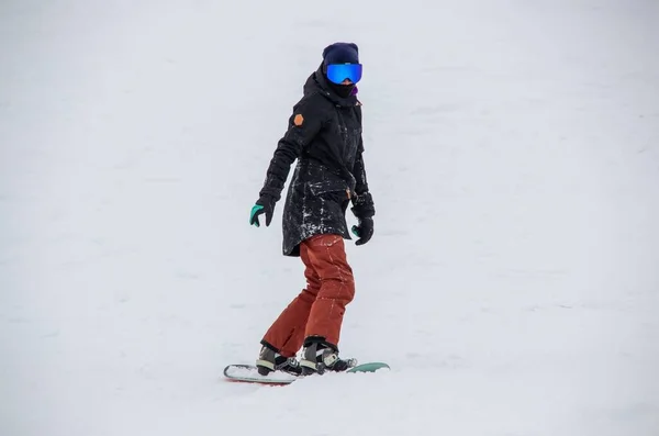 Girl Snowboard Rides Side Mountain — Stock Fotó