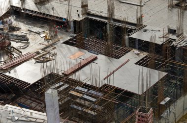 Binanın inşaatı..